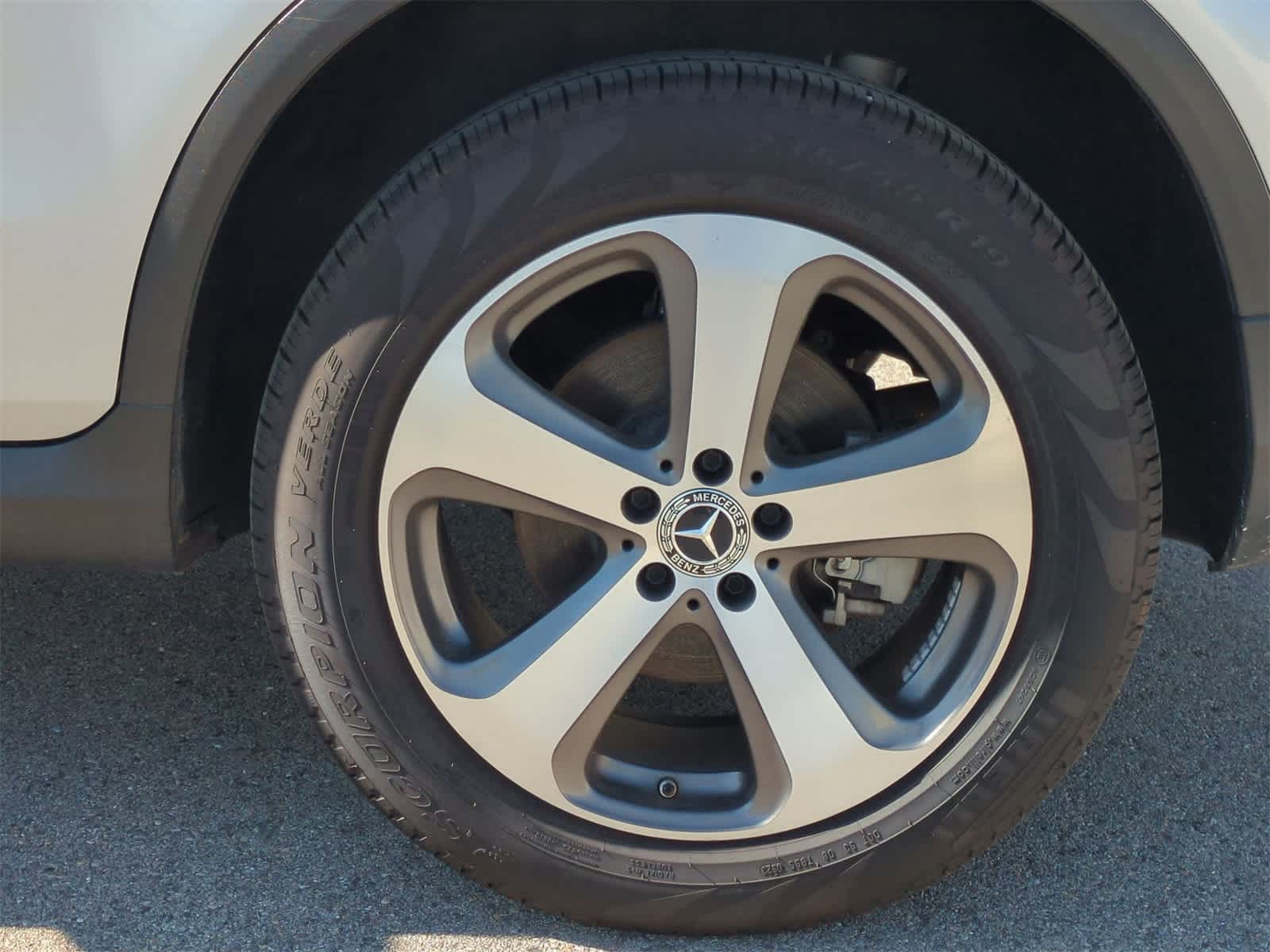 Thumbnail: 2022 Mercedes-Benz GLC - 14