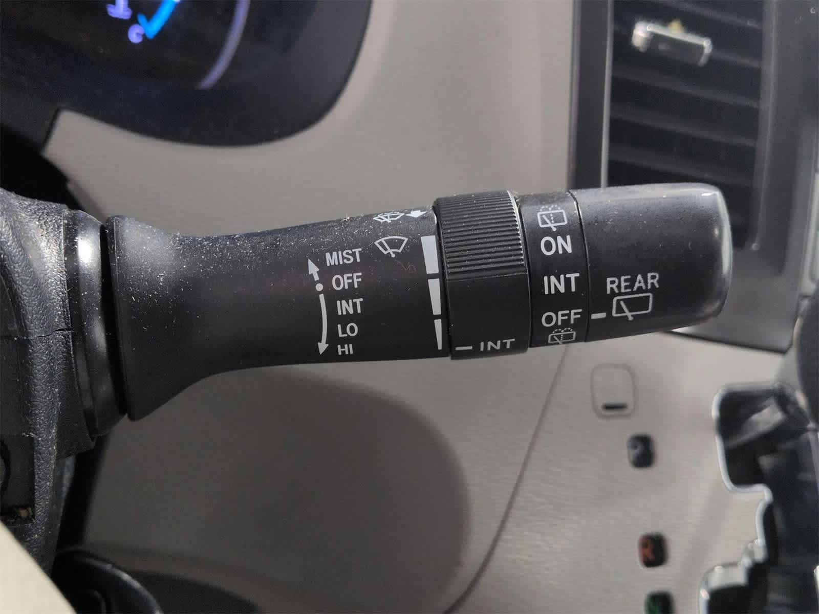 Thumbnail: 2013 Toyota Sienna - 28