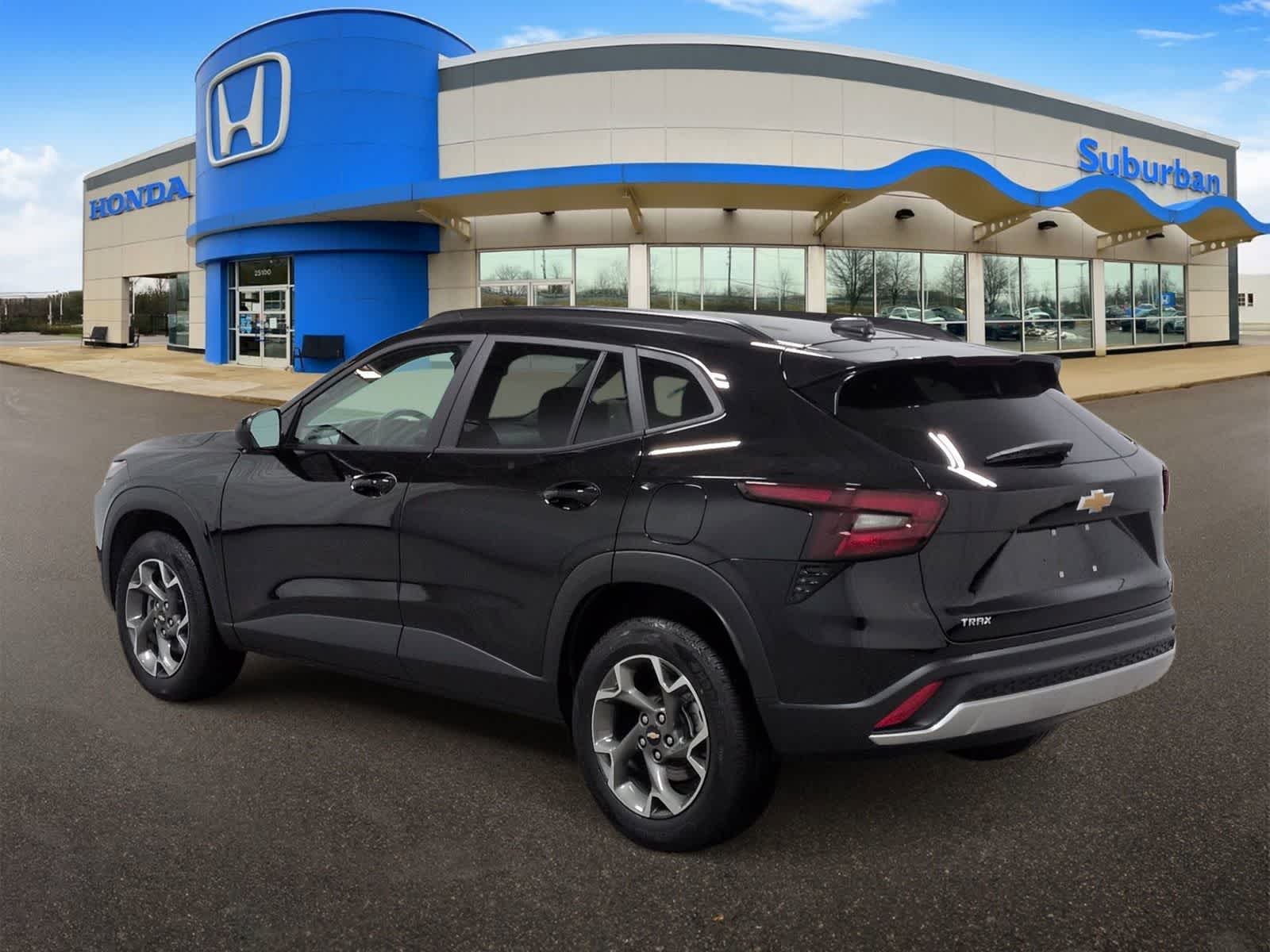 Thumbnail: 2025 Chevrolet Trax - 6