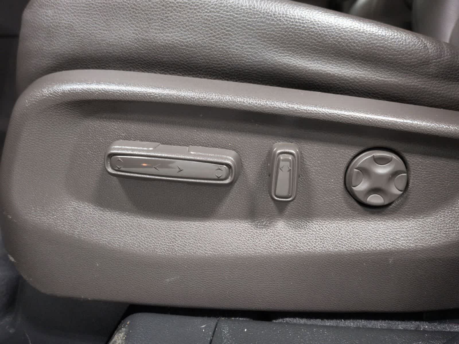 Thumbnail: 2018 Honda Odyssey - 17