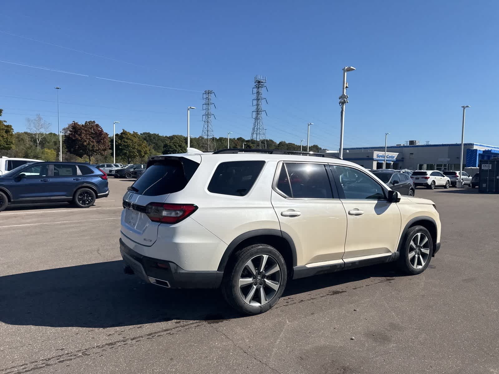 Thumbnail: 2023 Honda Pilot - 14