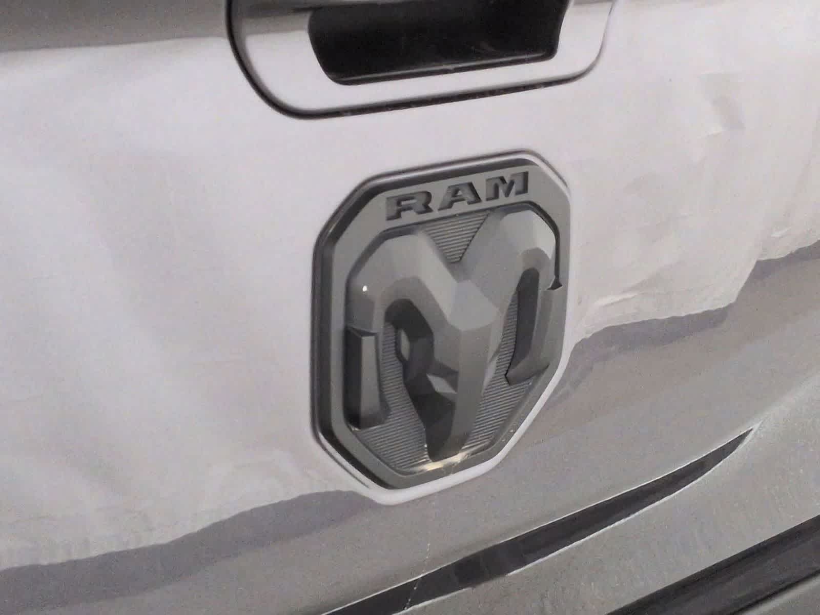 Thumbnail: 2019 RAM 1500 - 13