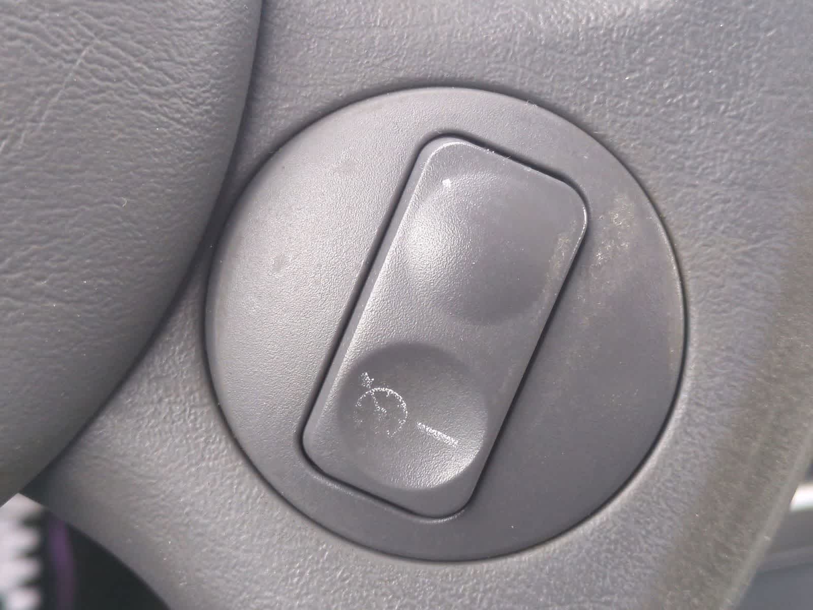 Thumbnail: 2004 Saturn Ion - 24