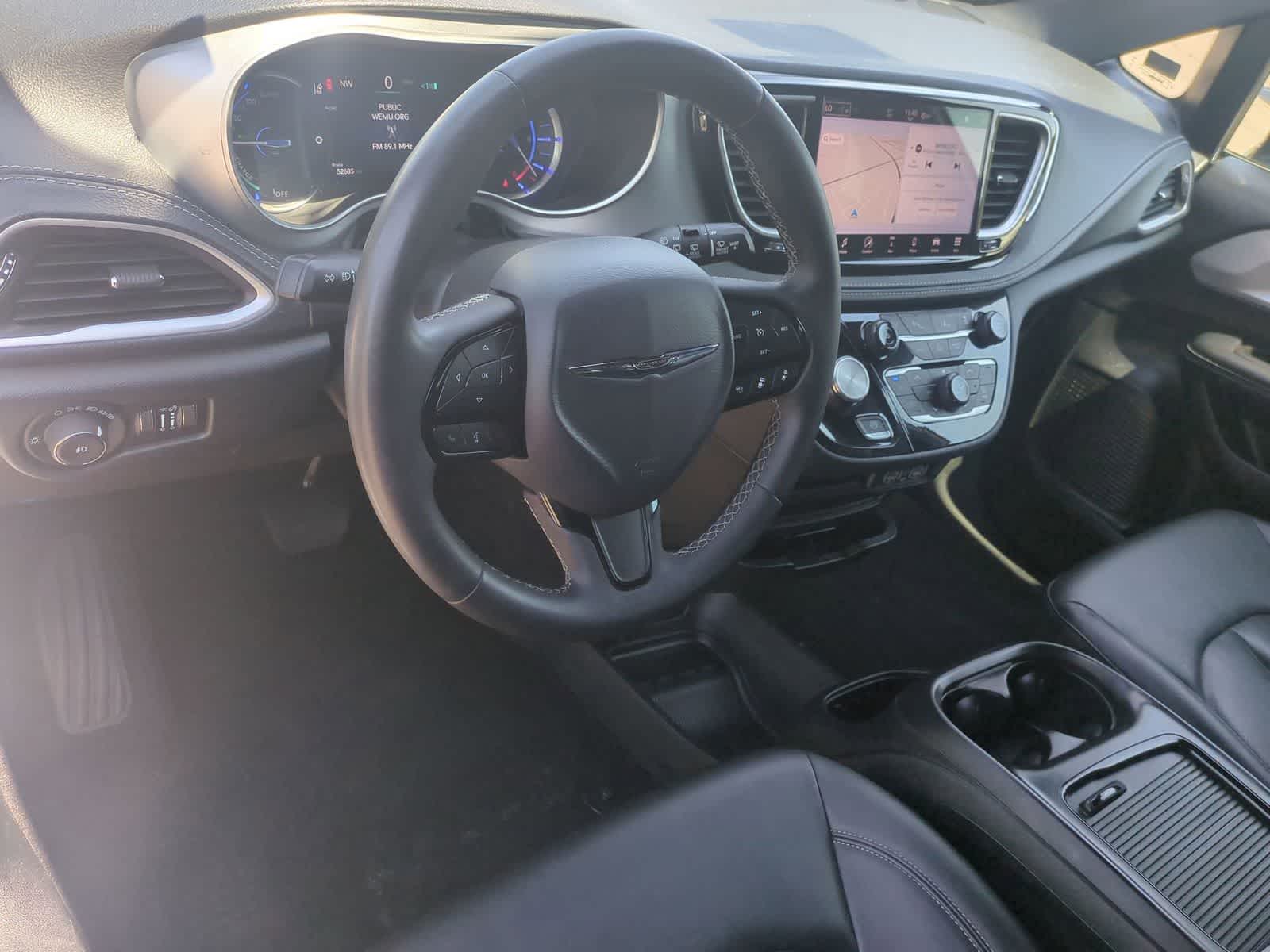 2024 Chrysler Pacifica PHEV Select - Photo 10