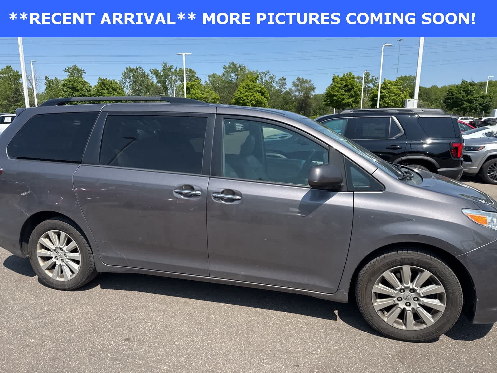 Thumbnail: 2015 Toyota Sienna - 7