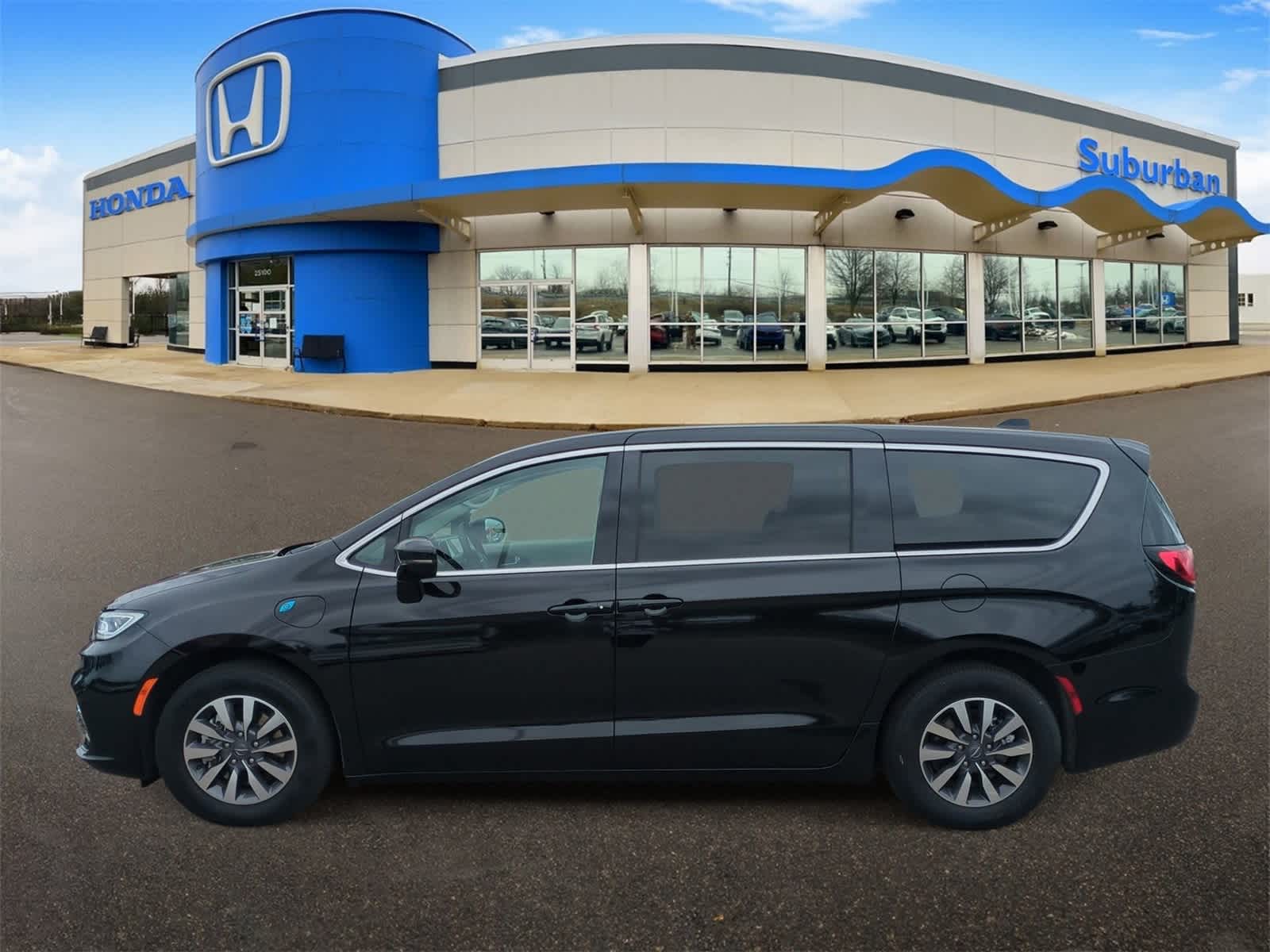 Thumbnail: 2024 Chrysler Pacifica - 5