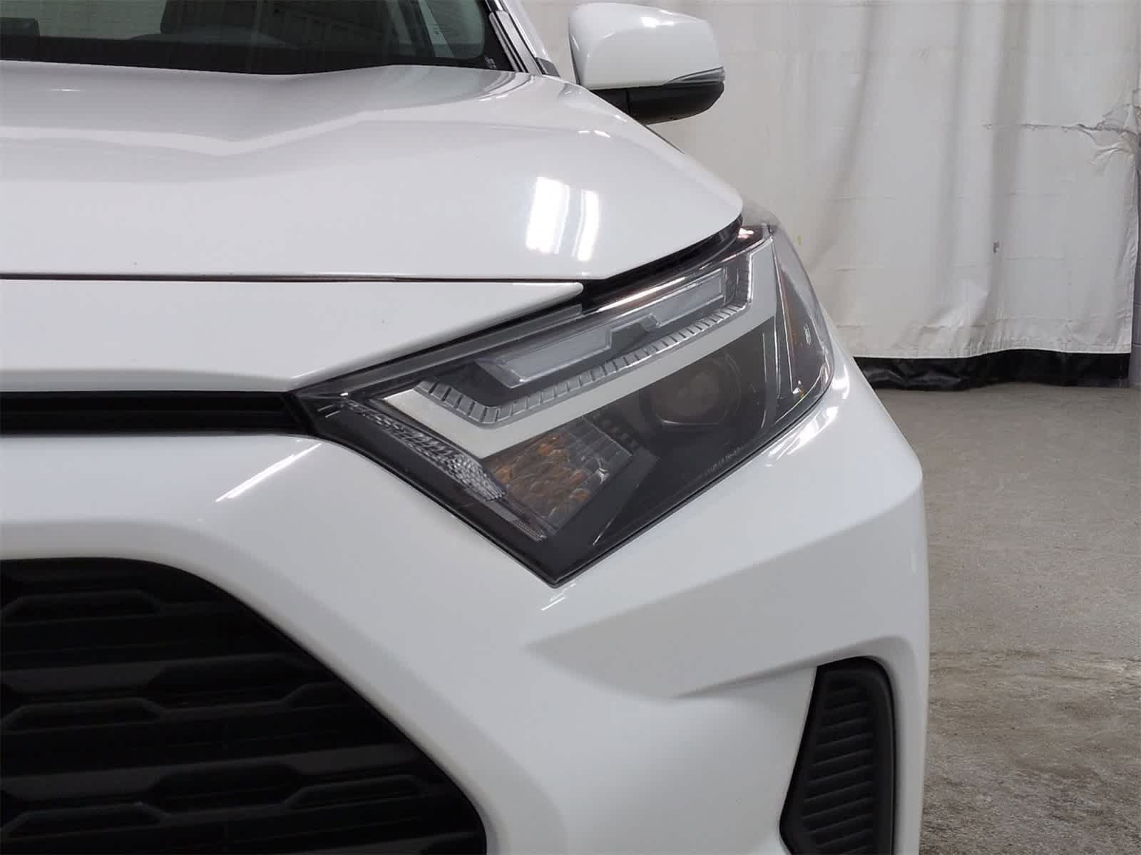 Thumbnail: 2024 Toyota RAV4 - 11