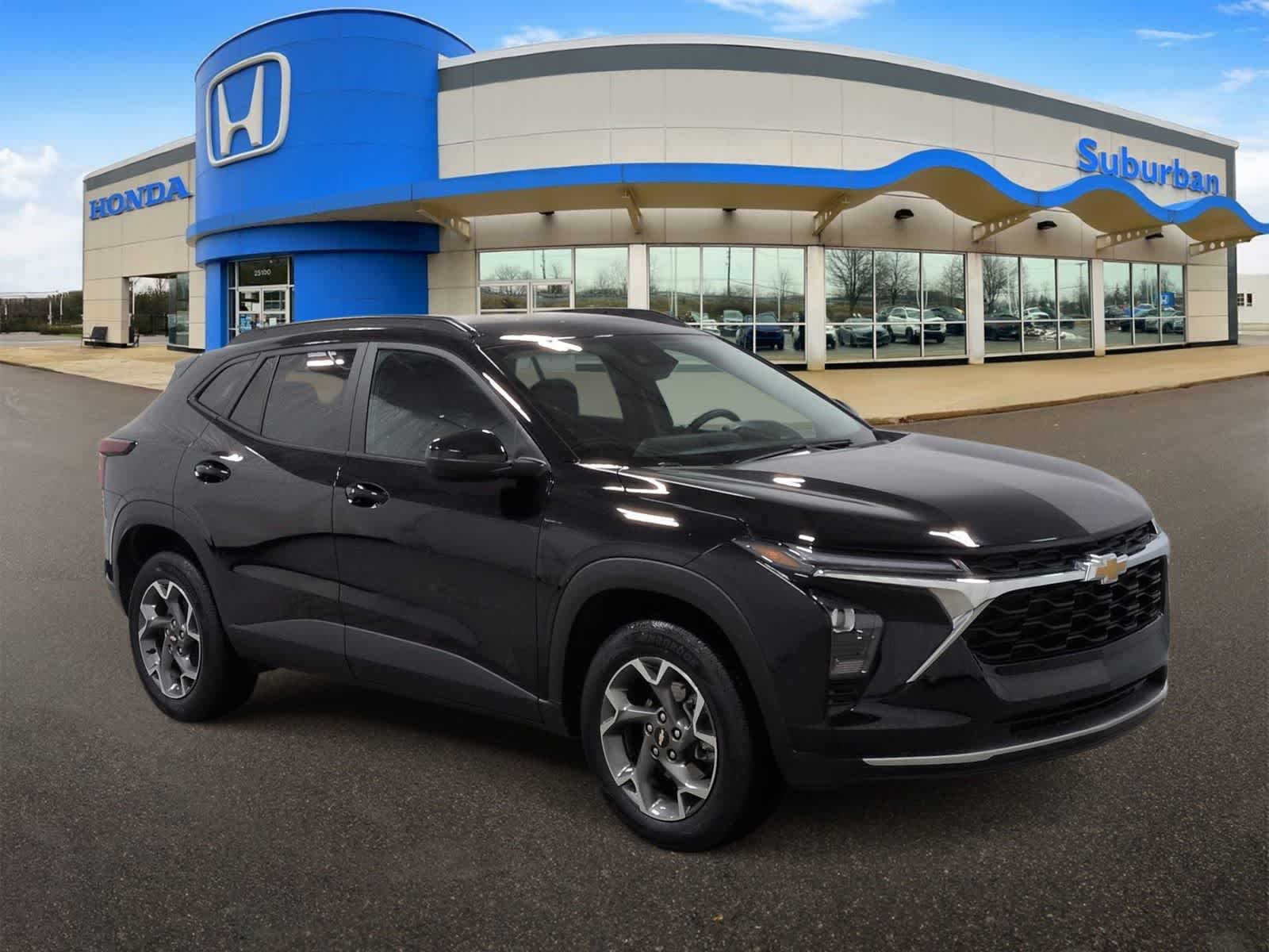 Thumbnail: 2025 Chevrolet Trax - 2