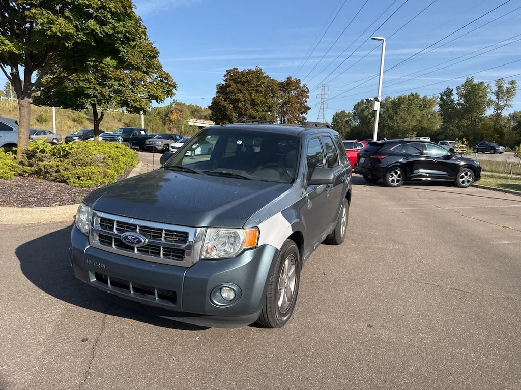 Used 2010 Ford Escape XLT SUV