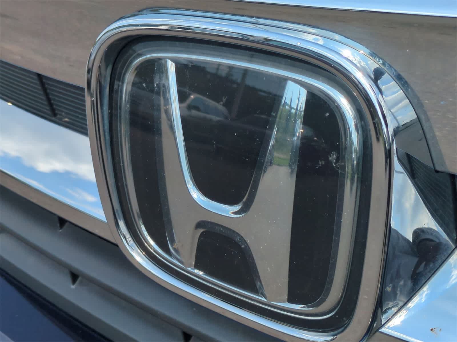 Thumbnail: 2019 Honda Pilot - 12