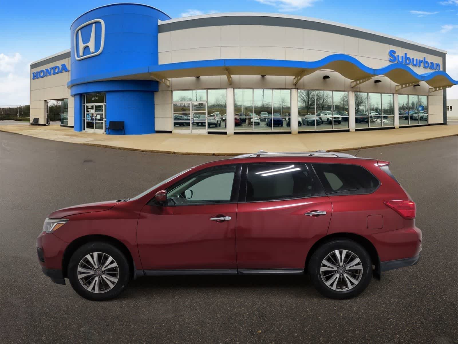 Thumbnail: 2017 Nissan Pathfinder - 5