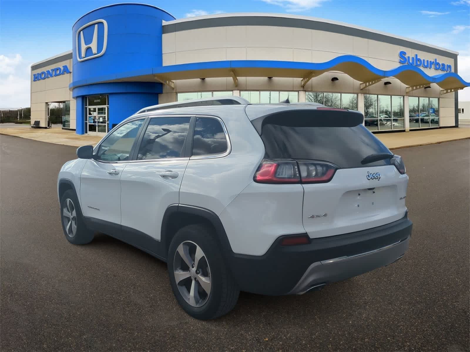 Thumbnail: 2020 Jeep Cherokee - 6