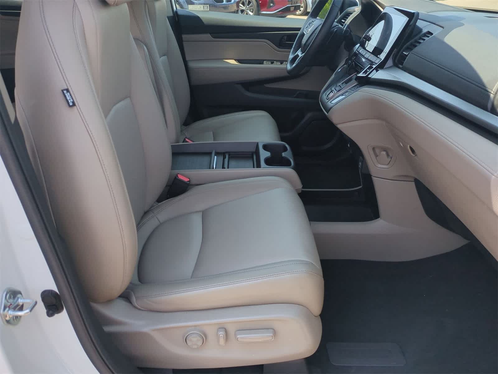 2023 Honda Odyssey EX-L 23