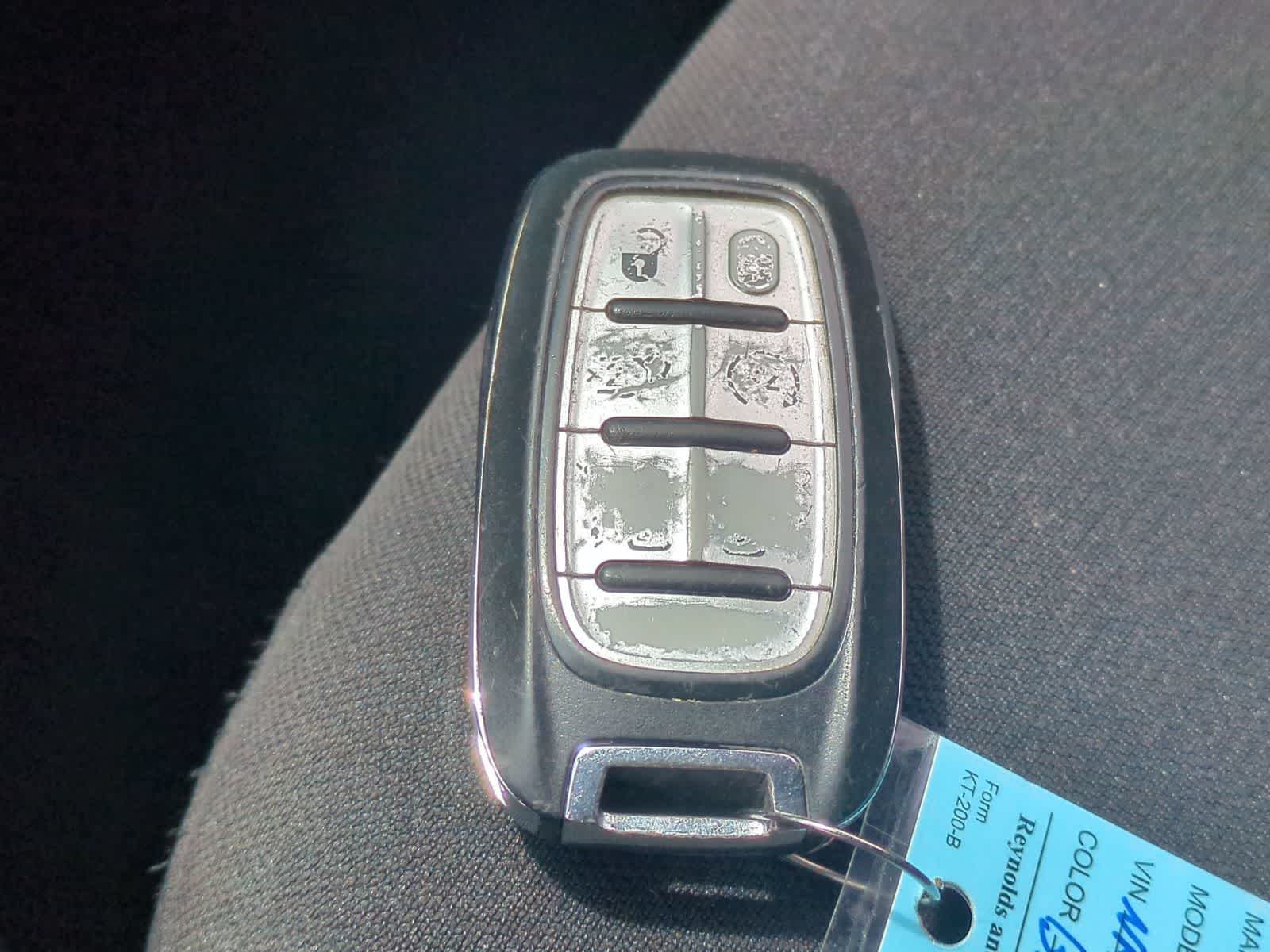 2022 Chrysler Voyager LX - Photo 32