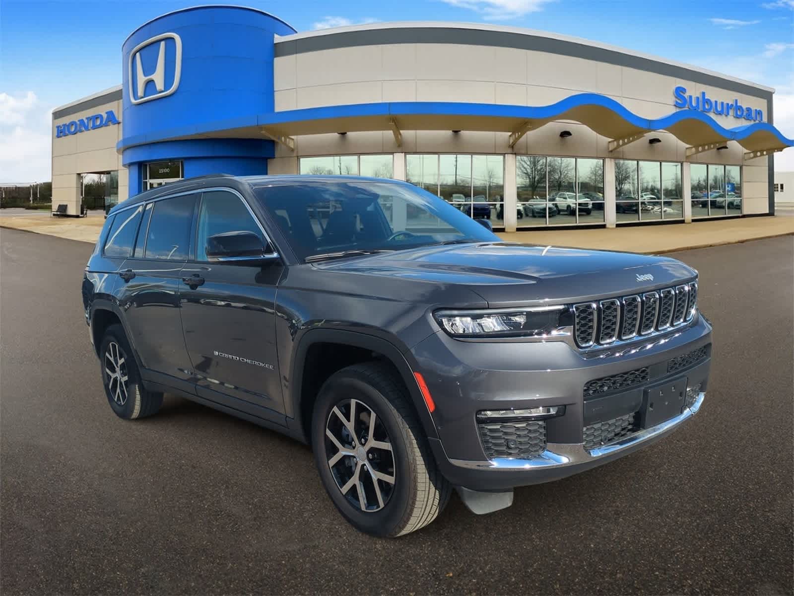 Thumbnail: 2024 Jeep Grand Cherokee L - 2