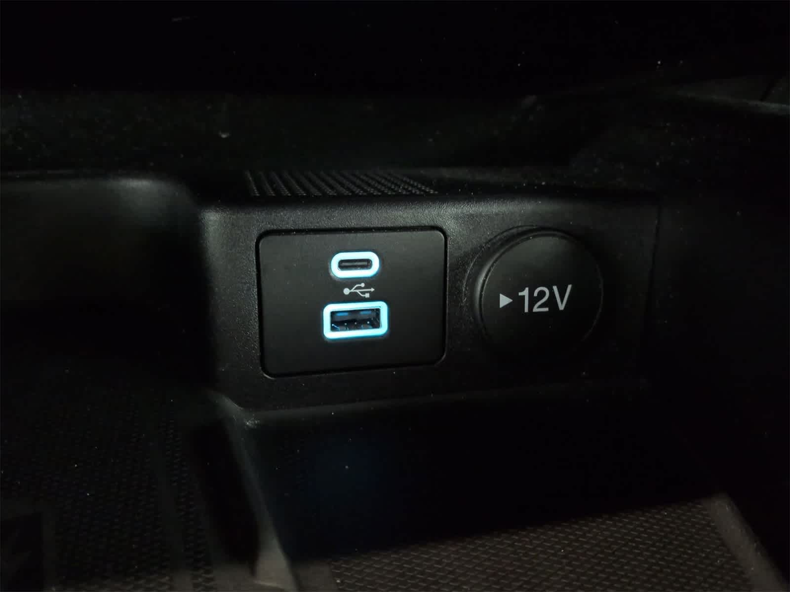 Thumbnail: 2023 Ford Escape - 32