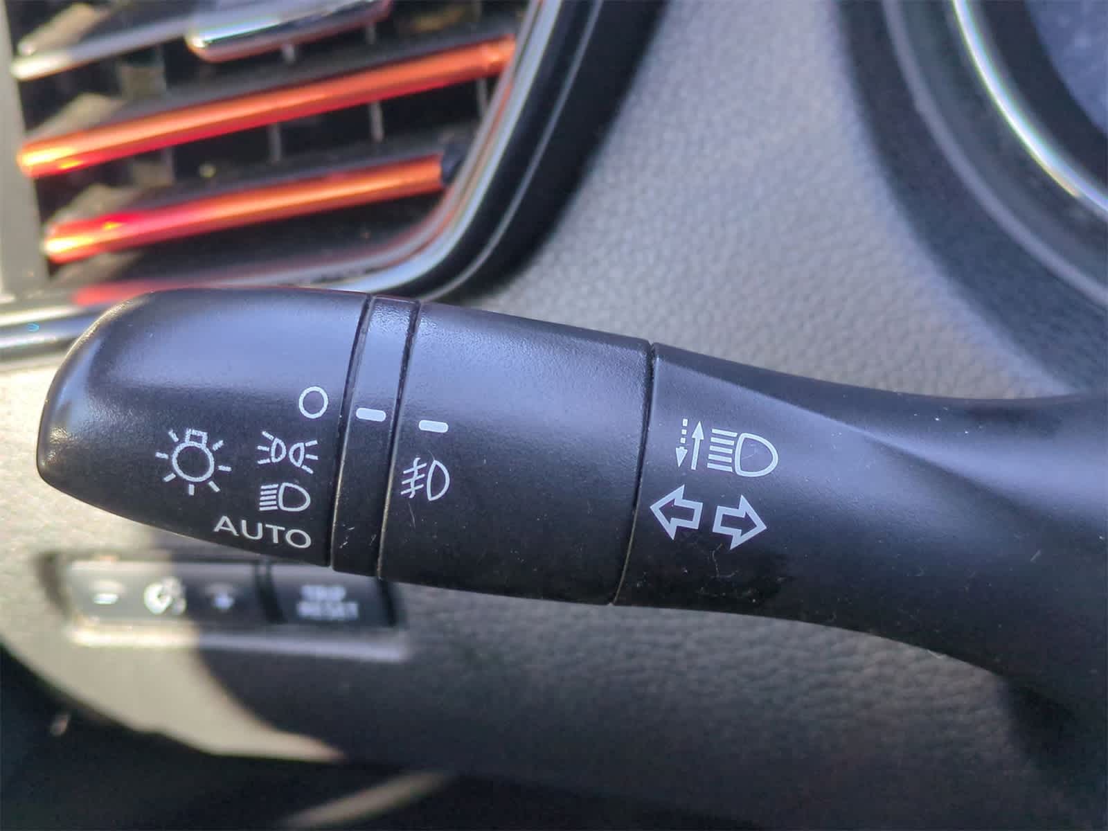 Thumbnail: 2018 Nissan Rogue - 28