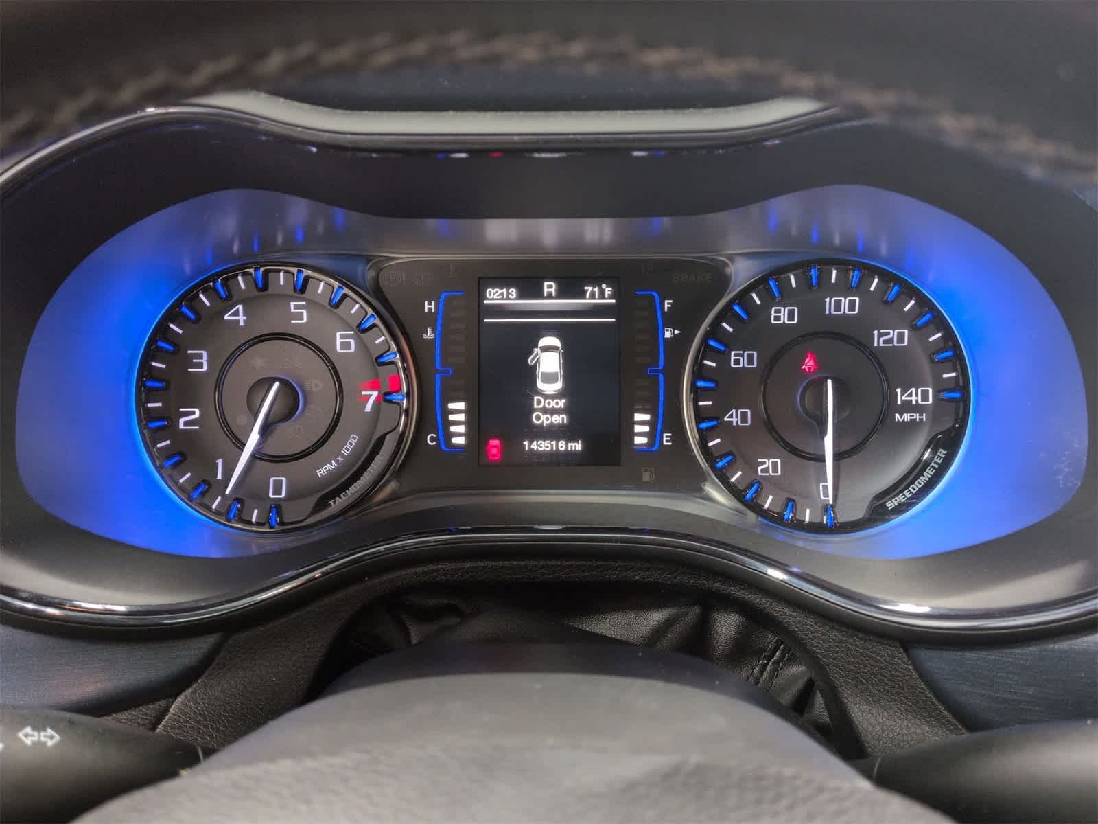 Thumbnail: 2015 Chrysler 200 - 31