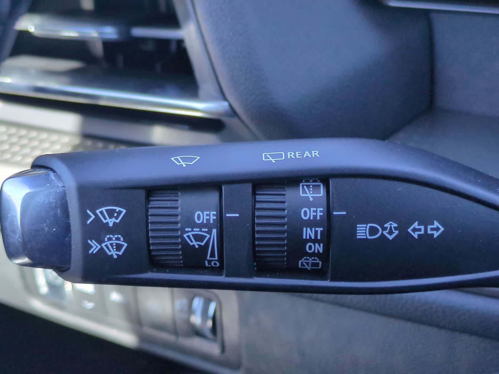 Thumbnail: 2025 Chevrolet Traverse - 26