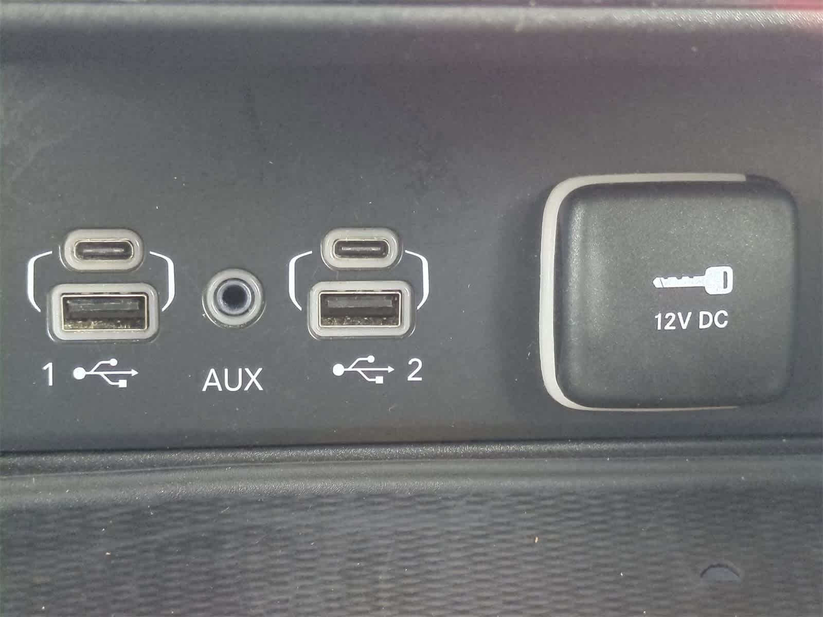 Thumbnail: 2024 Jeep Grand Cherokee L - 32