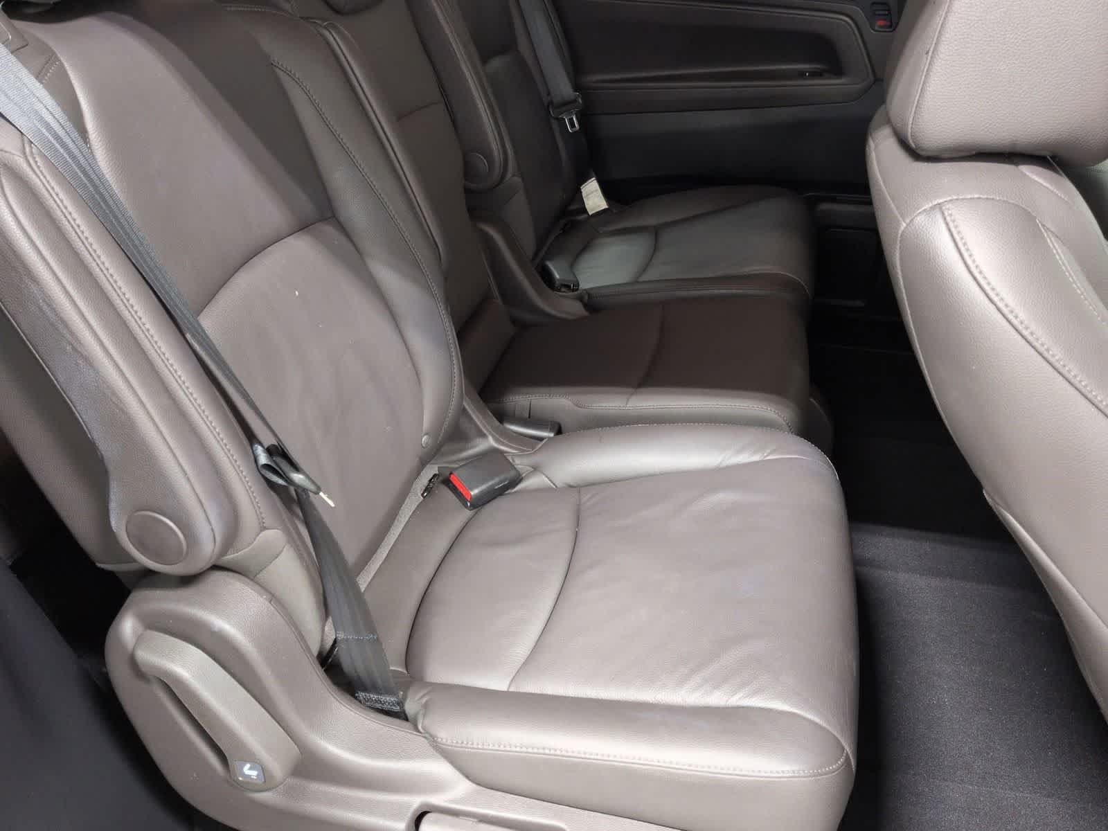 Thumbnail: 2018 Honda Odyssey - 21