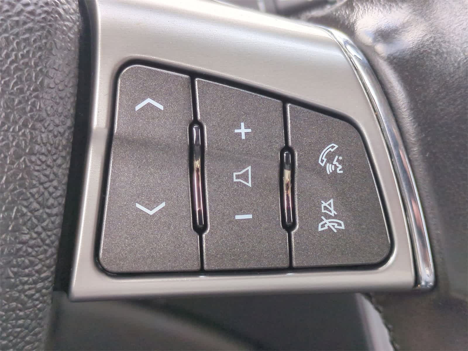 Thumbnail: 2010 Cadillac SRX - 26