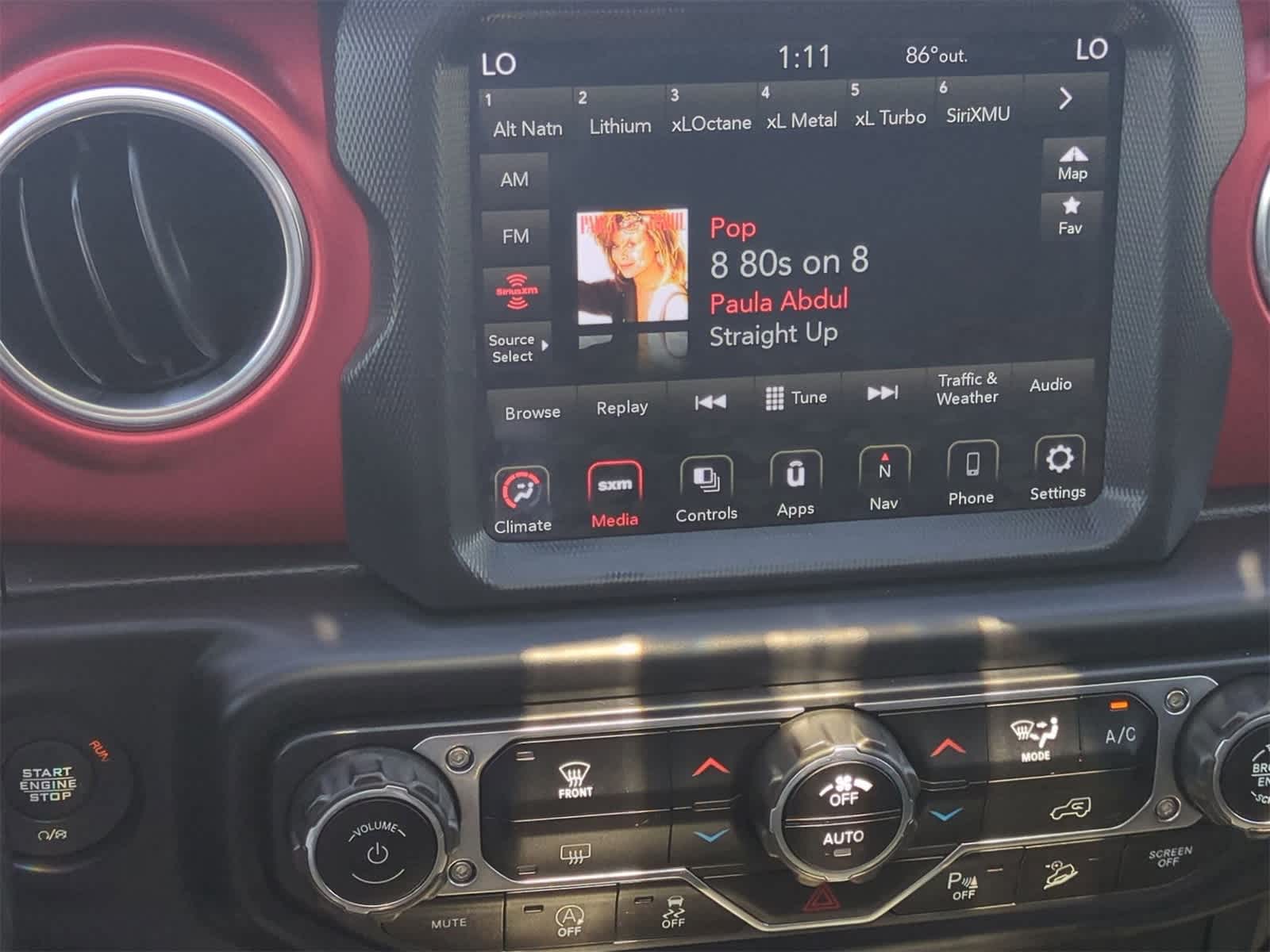 Thumbnail: 2020 Jeep Wrangler - 29