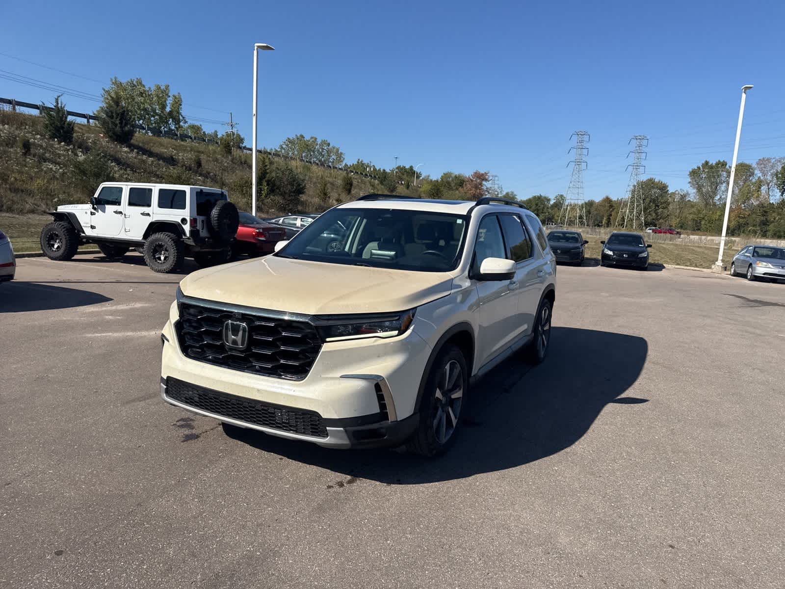 Thumbnail: 2023 Honda Pilot - 3