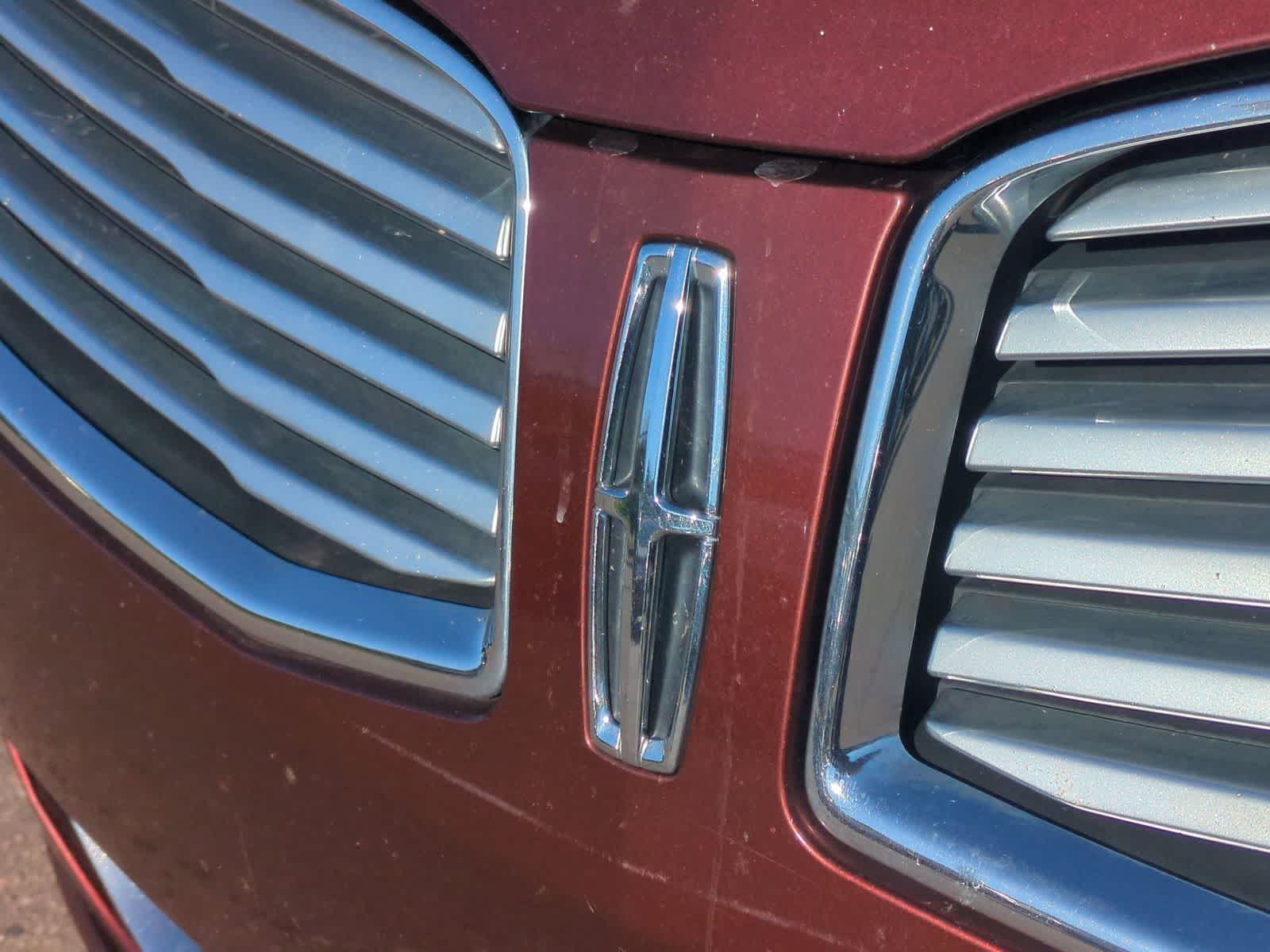 Thumbnail: 2015 Lincoln MKZ - 12