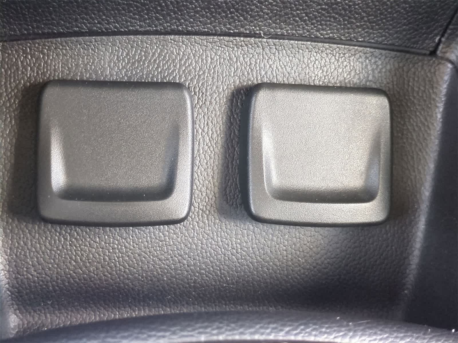 Thumbnail: 2017 Chevrolet Cruze - 29