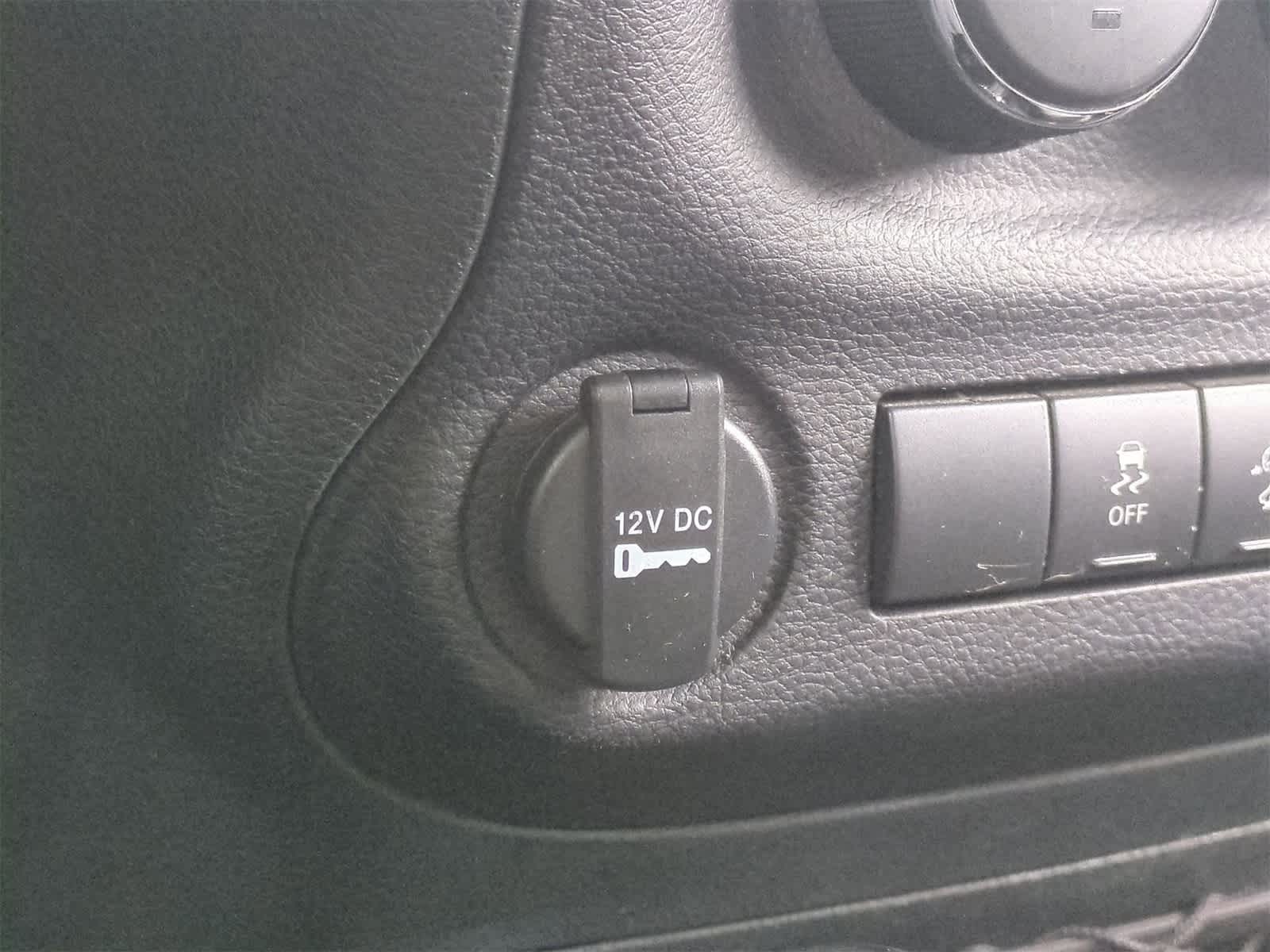 Thumbnail: 2016 Jeep Wrangler - 28