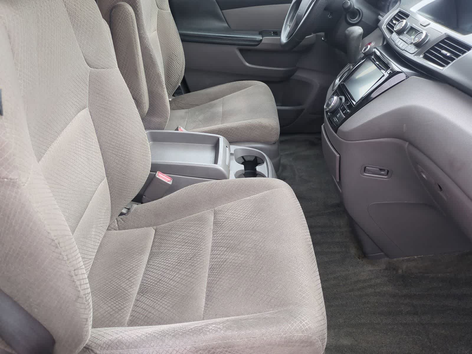 Thumbnail: 2015 Honda Odyssey - 21