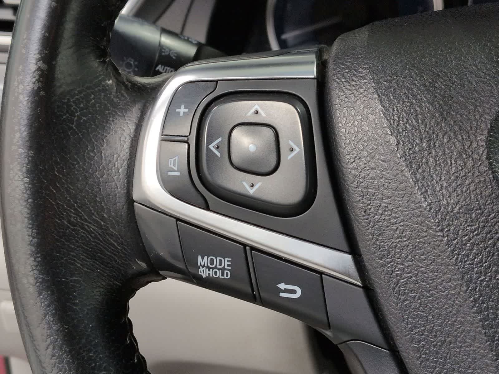 Thumbnail: 2015 Toyota Camry - 24