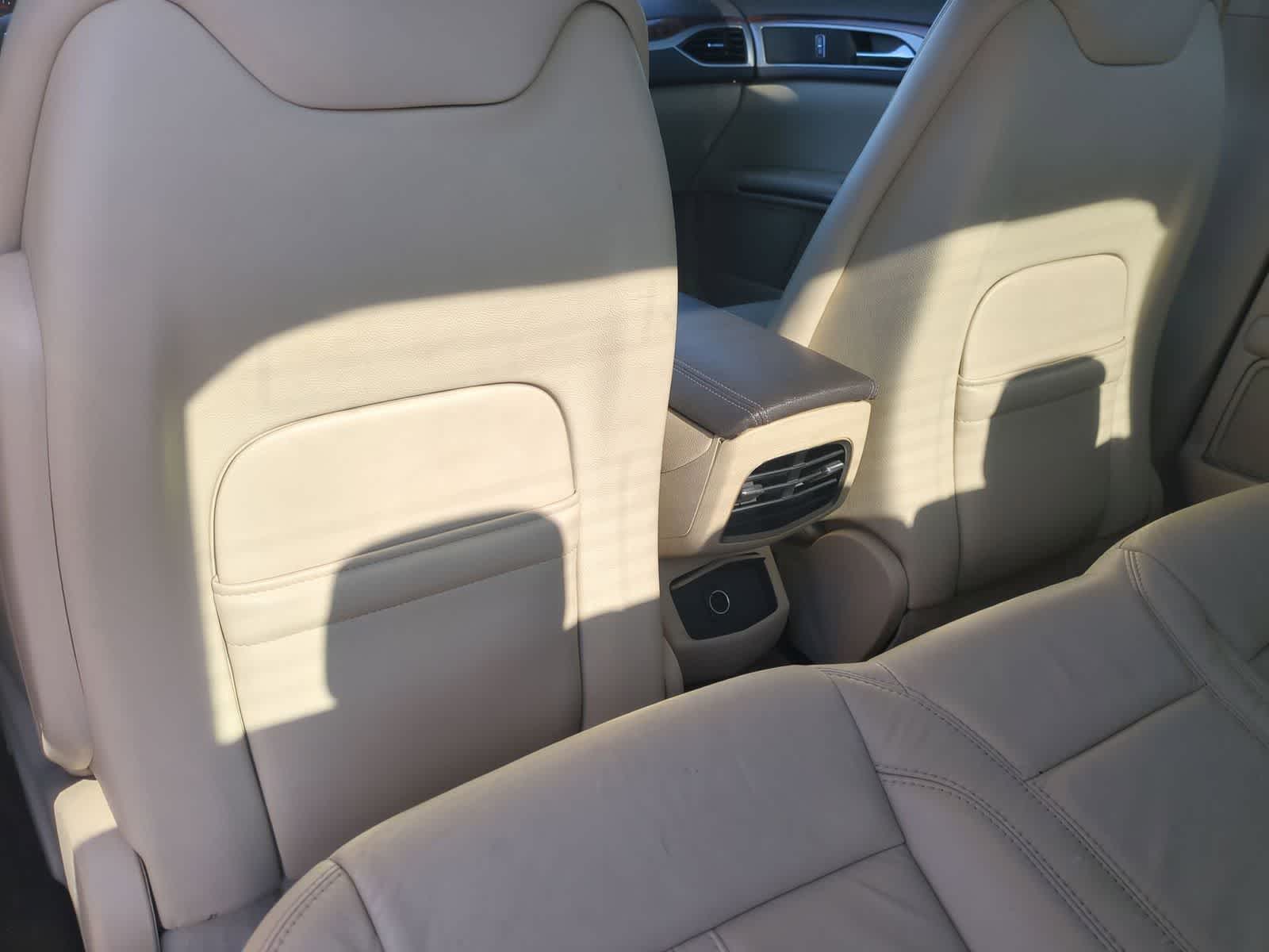 Thumbnail: 2015 Lincoln MKZ - 18