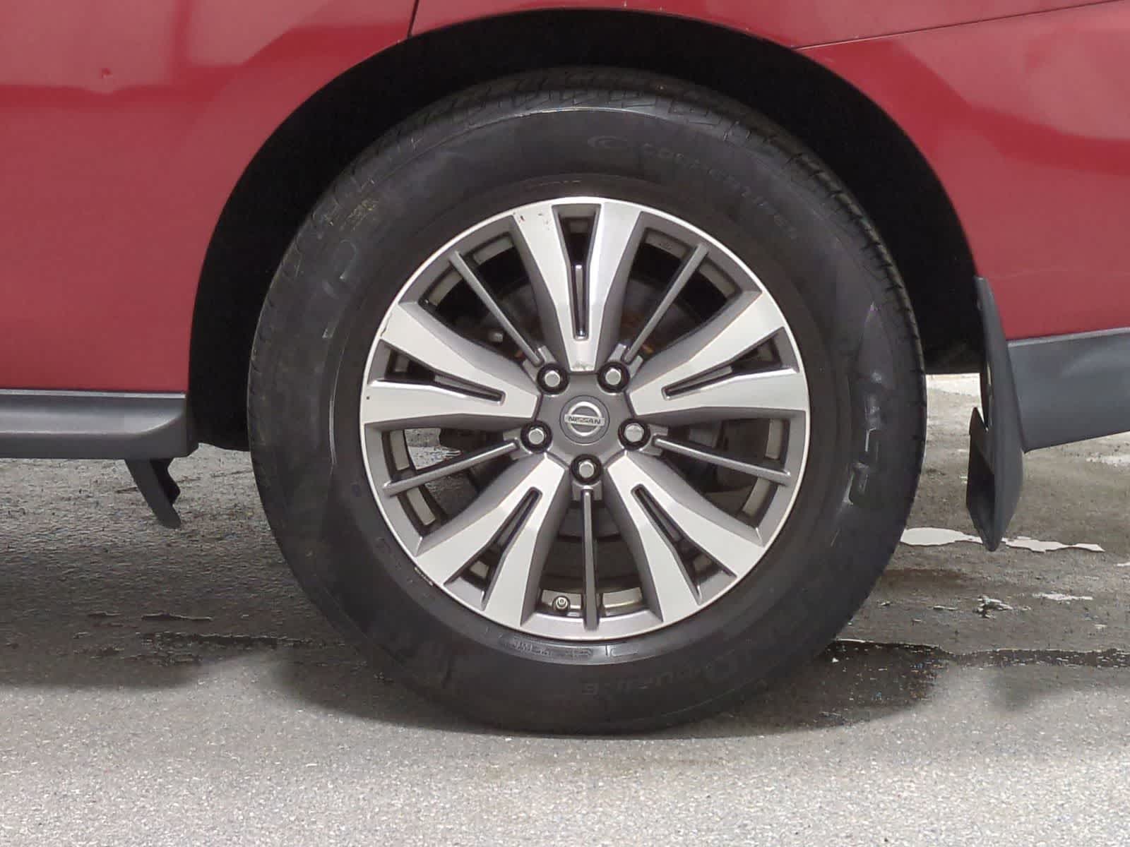 Thumbnail: 2017 Nissan Pathfinder - 14