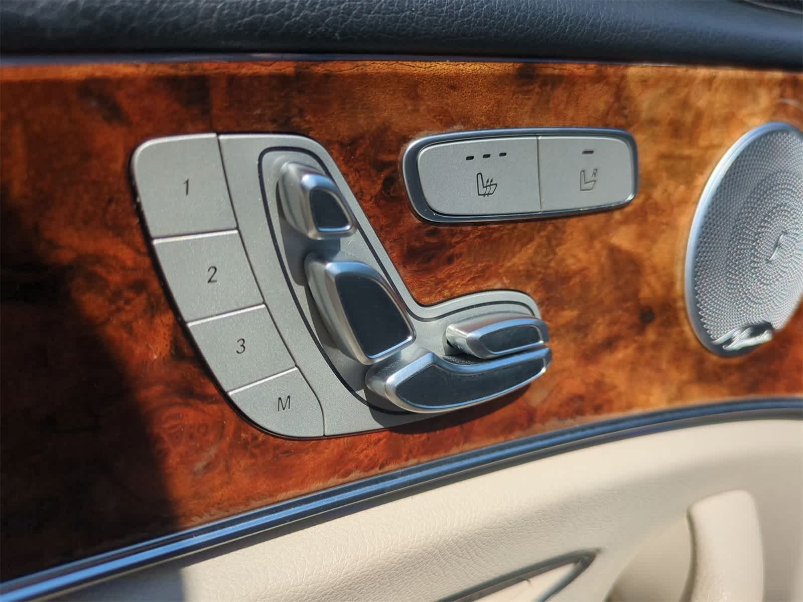 Thumbnail: 2020 Mercedes-Benz E-Class - 17