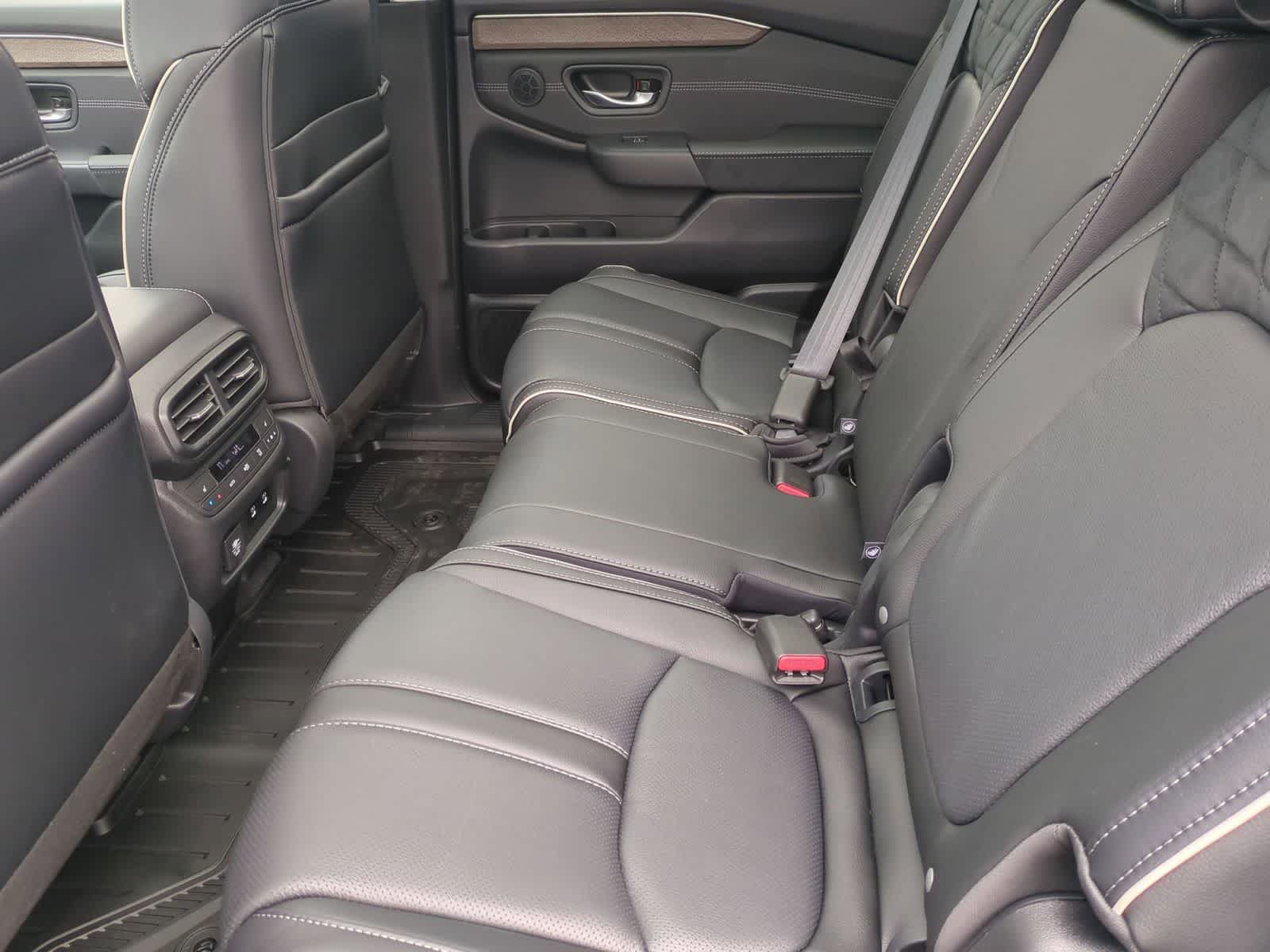 Thumbnail: 2026 Honda Pilot - 20