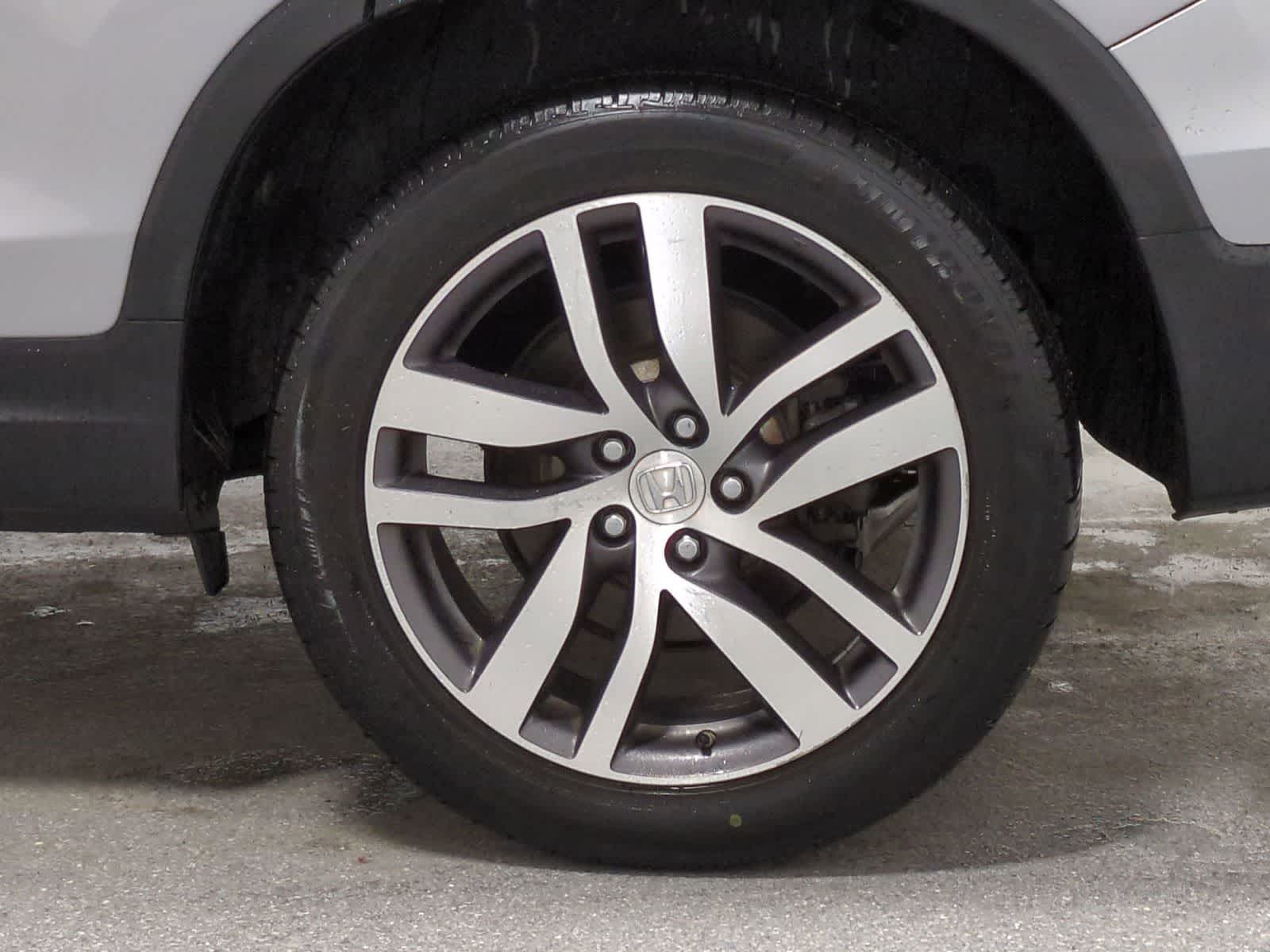 Thumbnail: 2018 Honda Pilot - 21