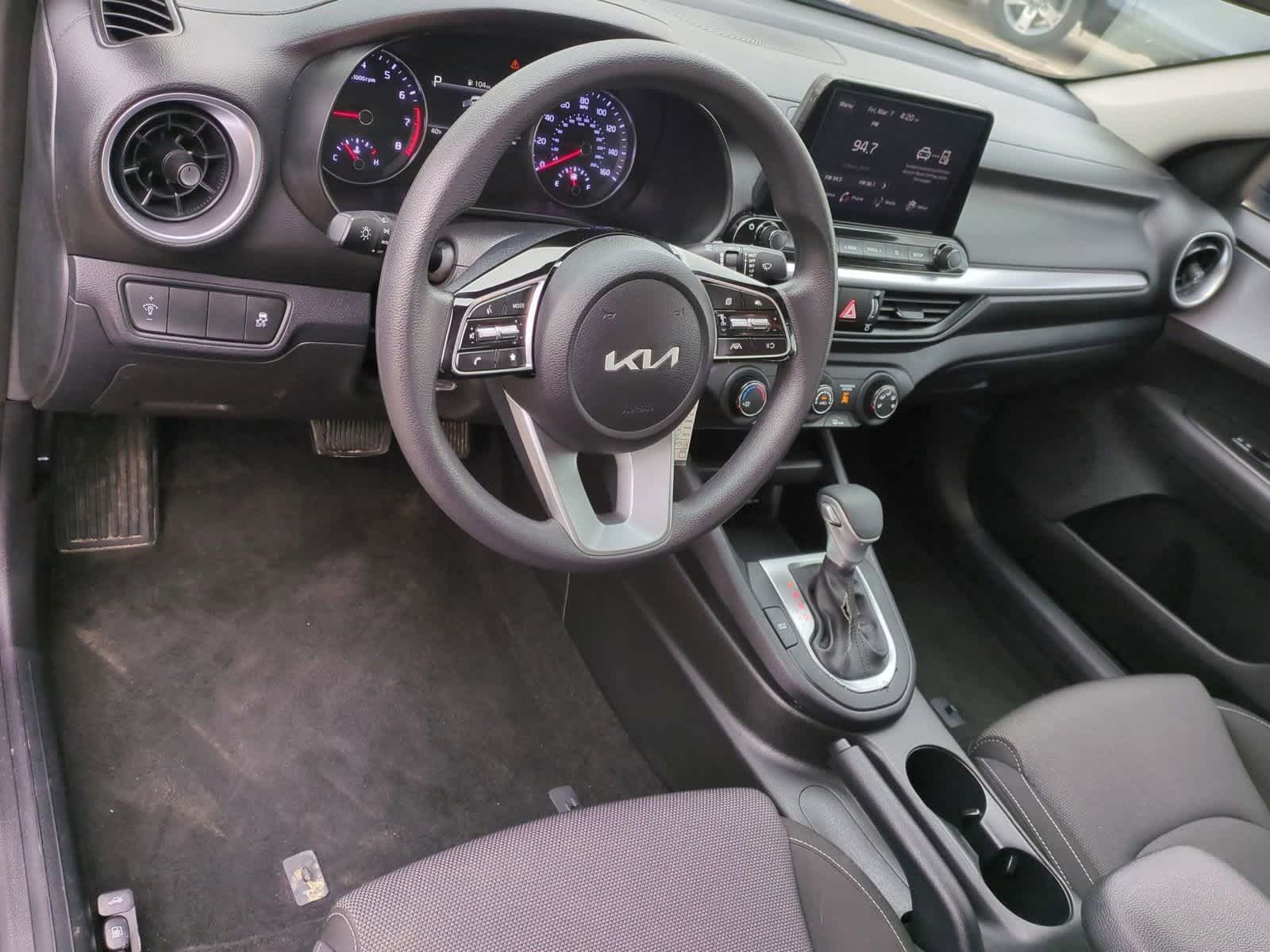 Thumbnail: 2023 Kia Forte - 10