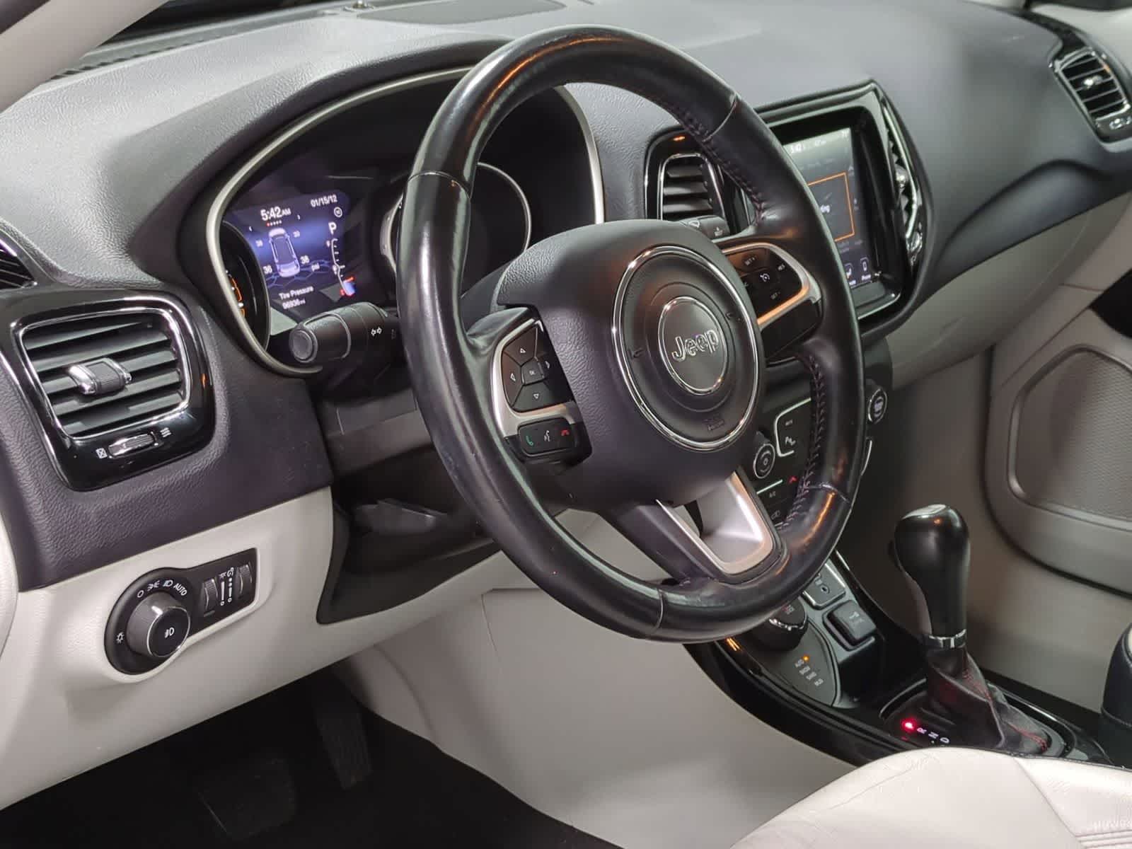 Thumbnail: 2017 Jeep Compass - 10