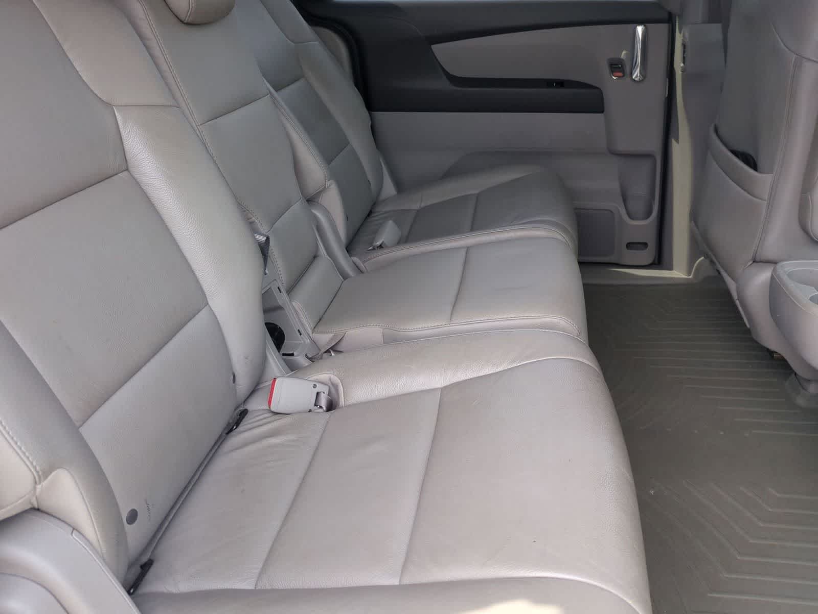 Thumbnail: 2015 Honda Odyssey - 21