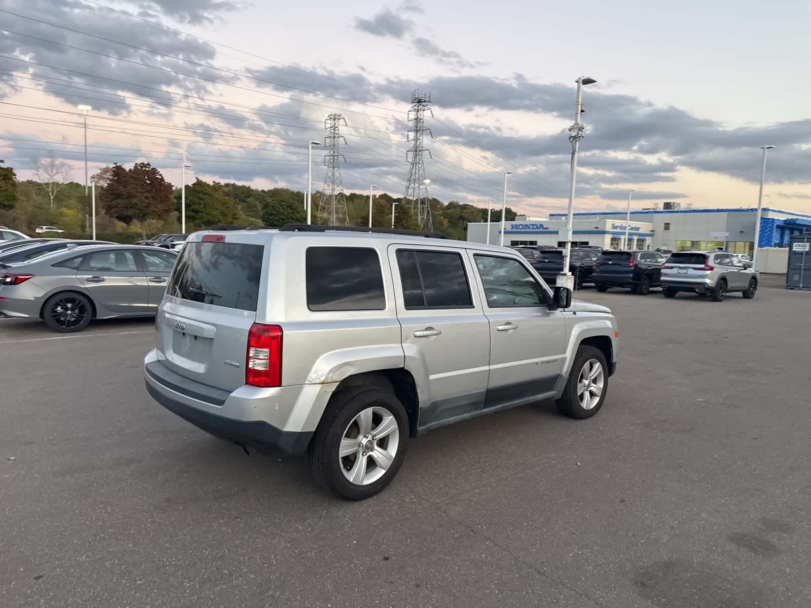 Thumbnail: 2011 Jeep Patriot - 15