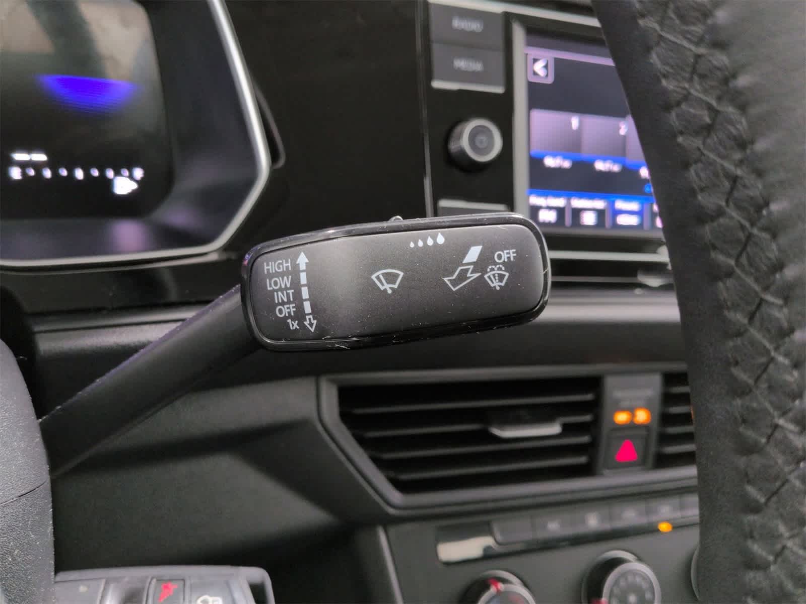 Thumbnail: 2024 Volkswagen Jetta - 26