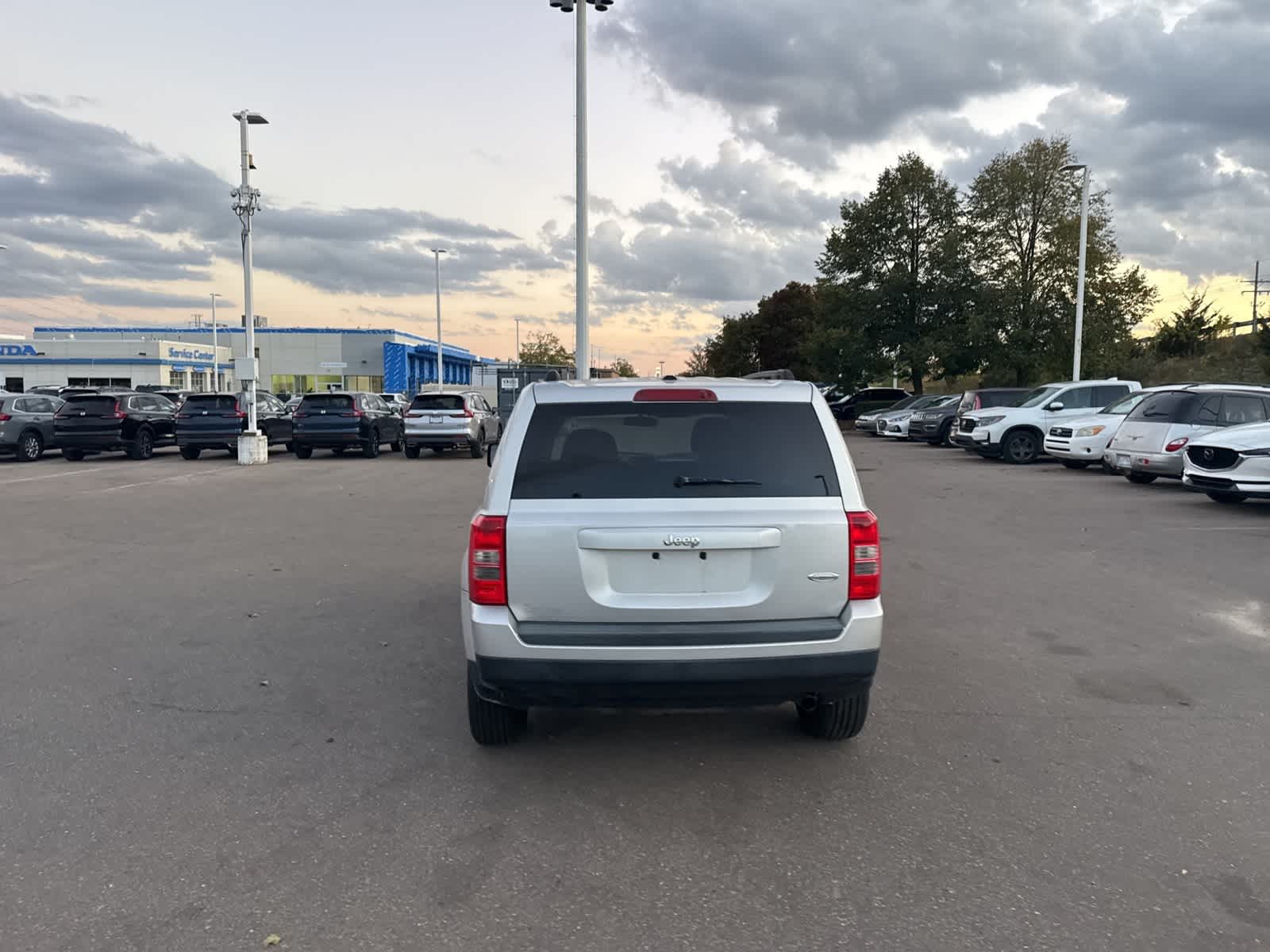 Thumbnail: 2011 Jeep Patriot - 20