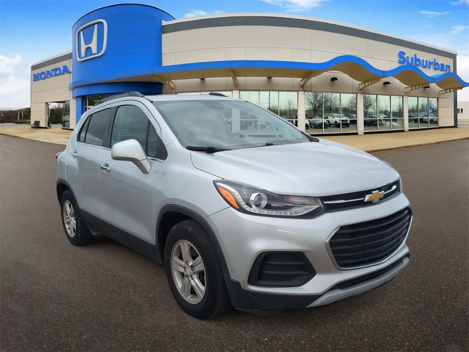 Thumbnail: 2018 Chevrolet Trax - 2