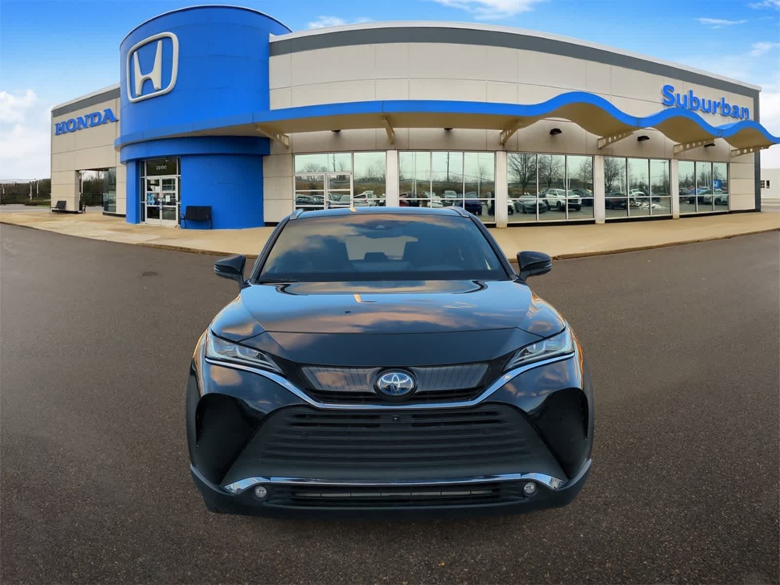 2023 Toyota Venza Limited photo 2