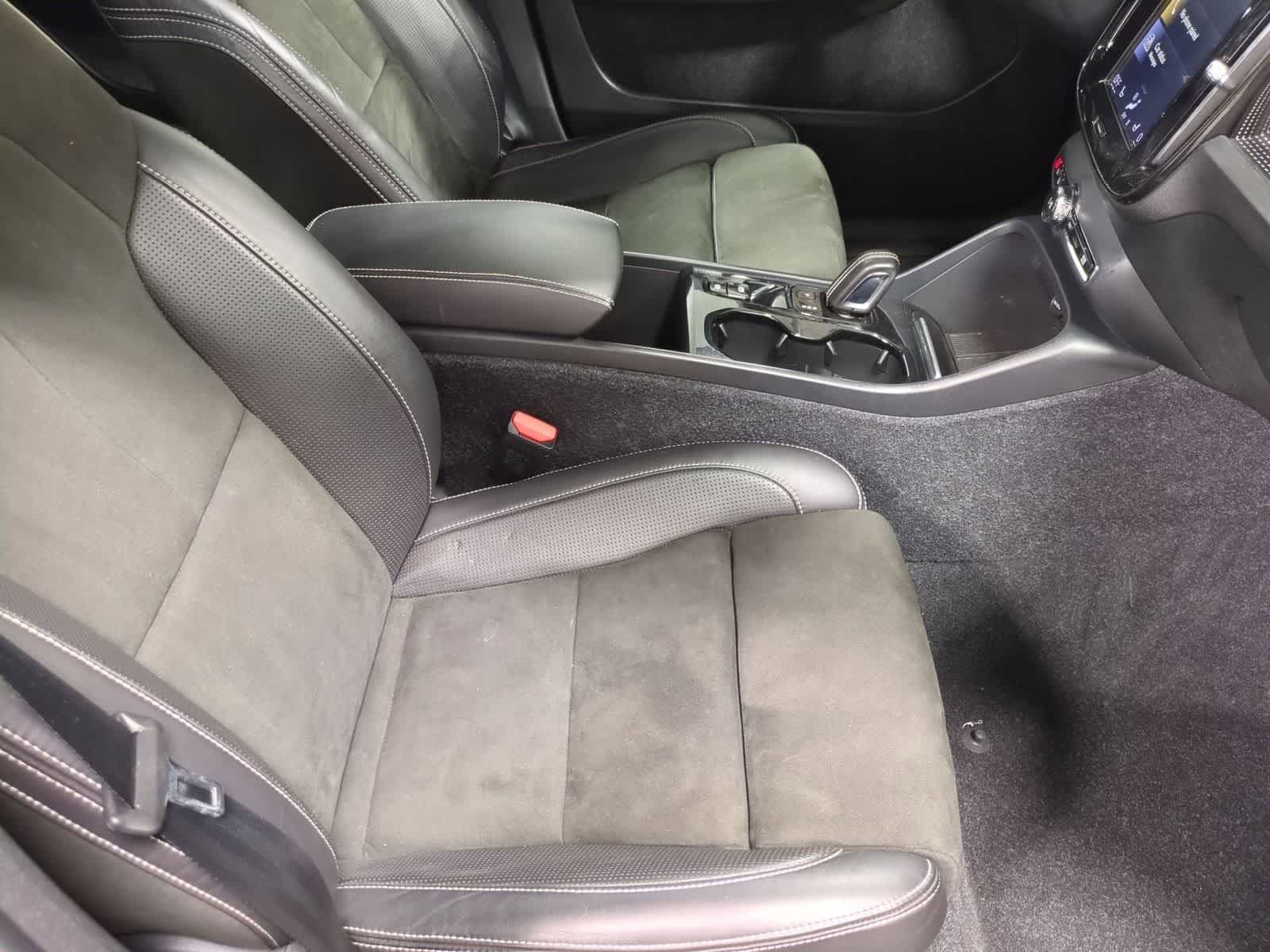 Thumbnail: 2019 Volvo XC40 - 24