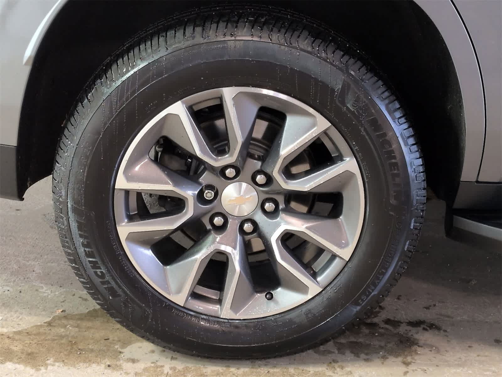 Thumbnail: 2022 Chevrolet Tahoe - 14