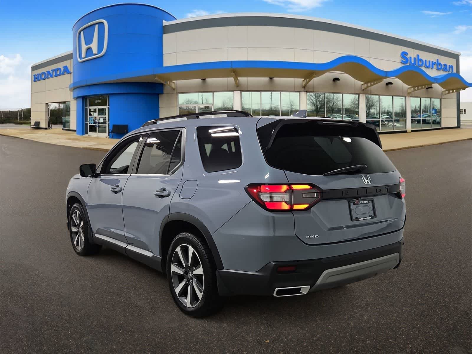 Thumbnail: 2023 Honda Pilot - 6