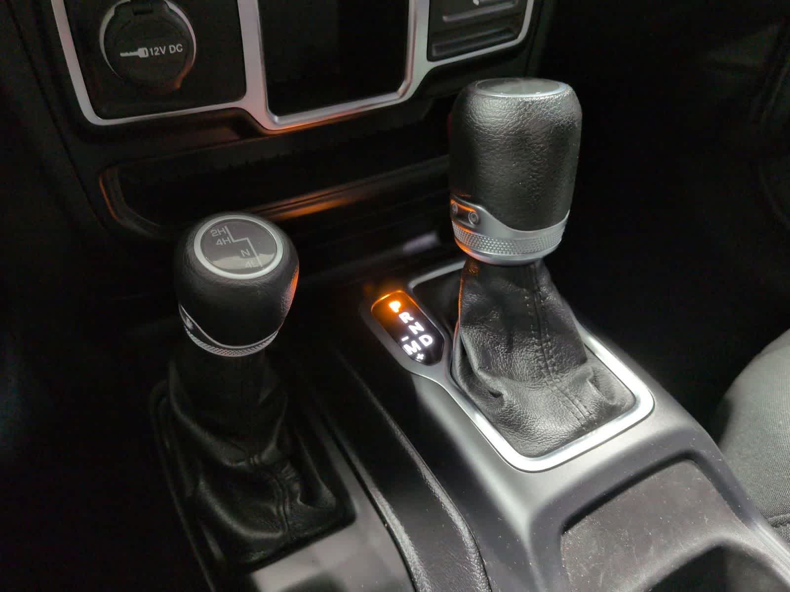 Thumbnail: 2020 Jeep Wrangler - 32